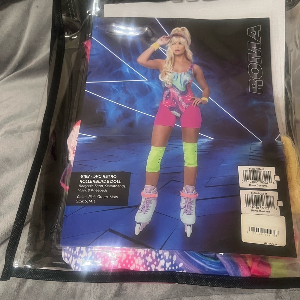 Roma Retro Rollerblade Costume with Pink and Green